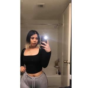 Meet your Posher, Linnaa